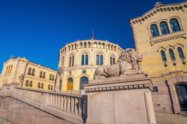 Vista del parlamento norvegese a Oslo, Europe