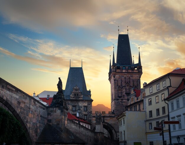 Vista del Ponte Minore Torre del Ponte Carlo a Praga