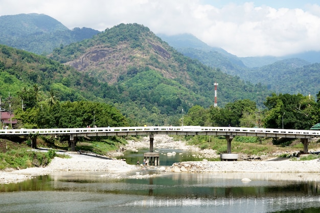 Vista del ponte presso il villaggio di Khiriwong Nakhon Si Thammarat Province Thailand