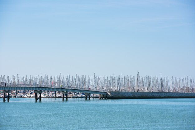 Vista del porto turistico di La Rochelle, Francia