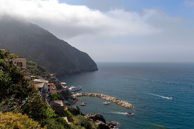 Vista del Riomaggiorein in Cinque Terre Italia