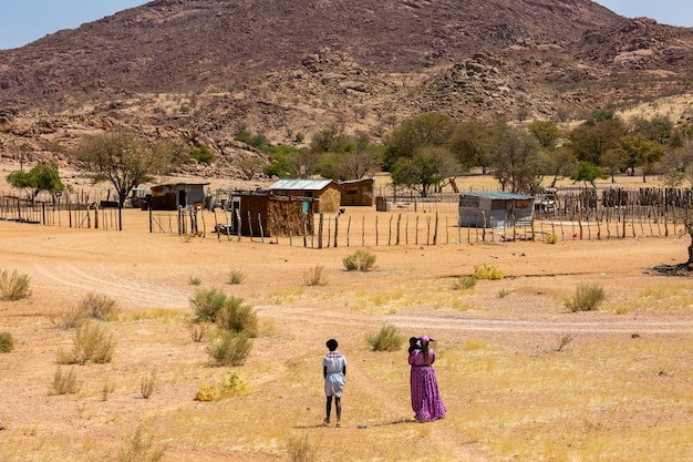 Vista del villaggio tradizionale in Namibia