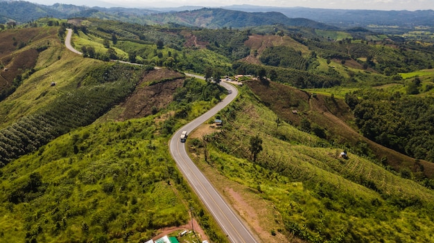 Vista dell&#39;angolo alto della montagna del paesaggio nella provincia Tailandia di Nan