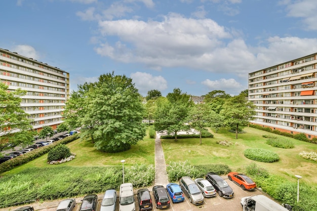 Vista dell'edificio di fronte dal balcone