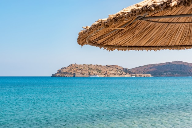 vista dell'isola di spinalonga a creta