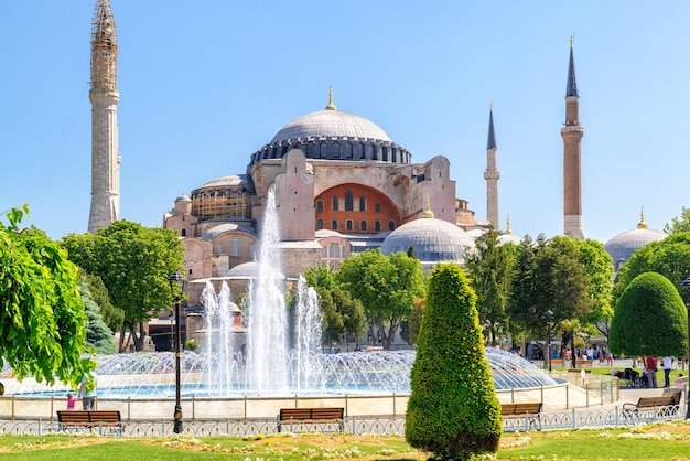 Vista della Basilica di Santa Sofia a Istanbul, Turchia