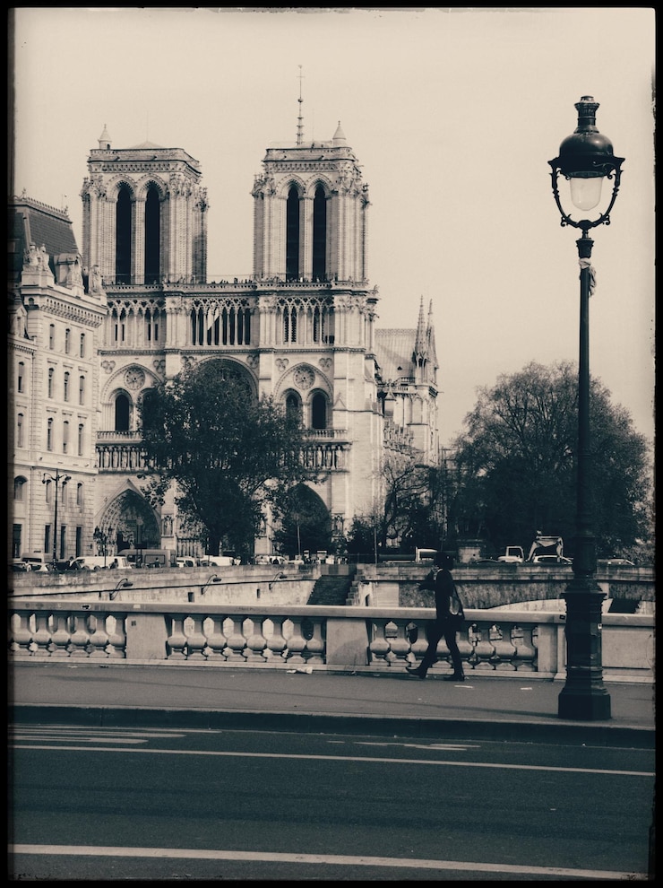 Foto vista della cattedrale dal ponte