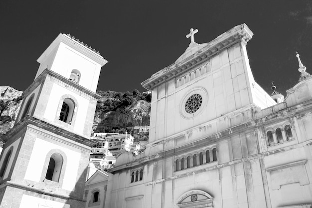 Vista della cattedrale di Positano Italia