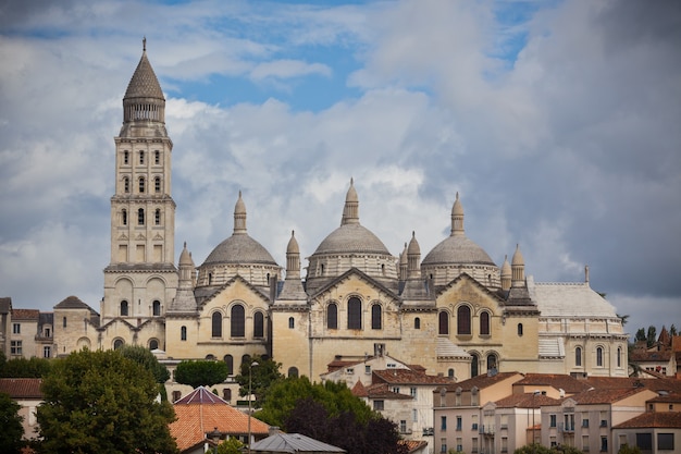Vista della cattedrale di Saint Front nel Perigord, Francia
