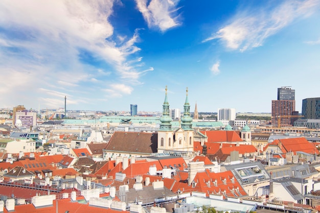 Vista della città dal ponte di osservazione della Cattedrale di Santo Stefano a Vienna, Austria