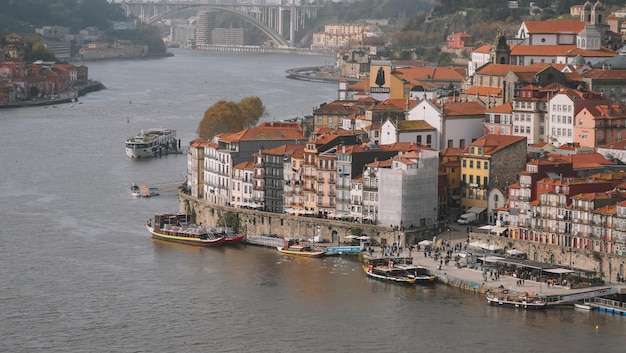 Vista della città di Oporto. Vecchio edificio della città porto, Portogallo