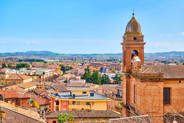 Vista della città di Santarcangelo di Romagna, provincia di Rimini, Italia. Paesaggio italiano, paesaggio urbano