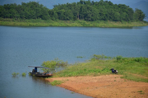 Vista della diga di kaeng krachan