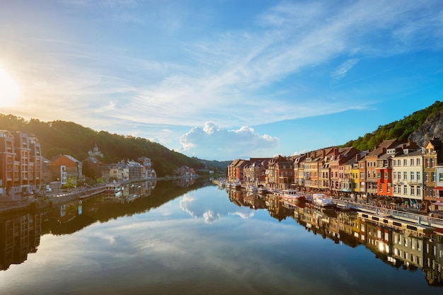 Vista della pittoresca città di Dinant, in Belgio