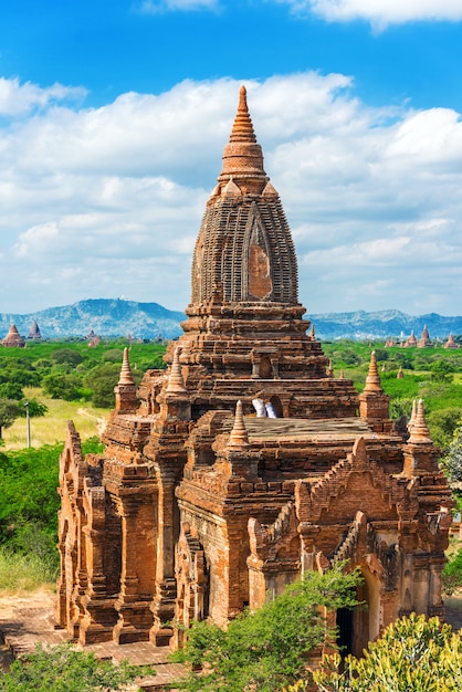 Vista delle antiche pagode di Bagan