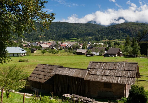 Vista dello chalet sloveno a Stara Fuzina, Slovenia