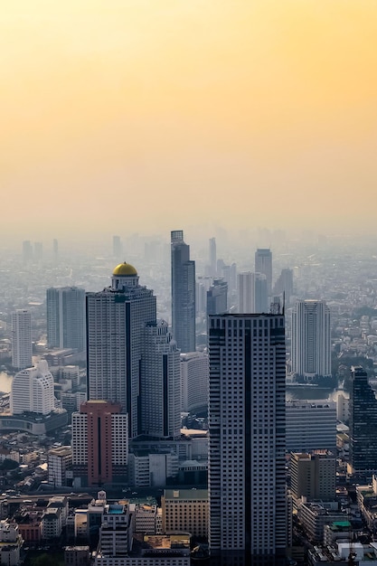 Vista dello skyline dalla cima del King Power Mahanakhon