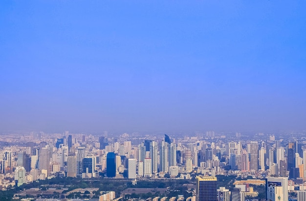 Vista dello skyline dalla cima del King Power Mahanakhon