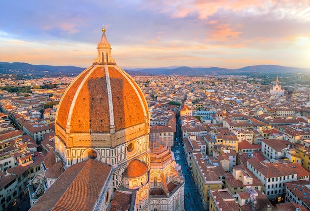 Vista dello skyline di Firenze dall'alto in Italia