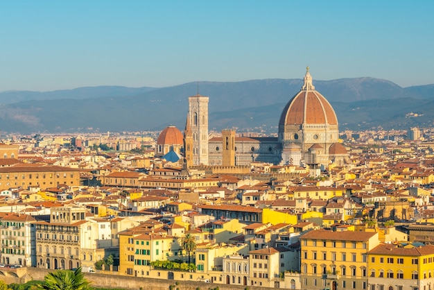 Vista dello skyline di Firenze dall'alto in Italia