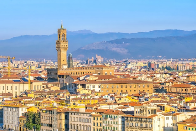 Vista dello skyline di Firenze dall'alto in Italia