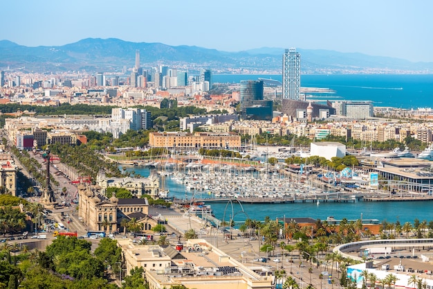 Vista di Aeria della città e della spiaggia di Barcellona, ​​Spagna