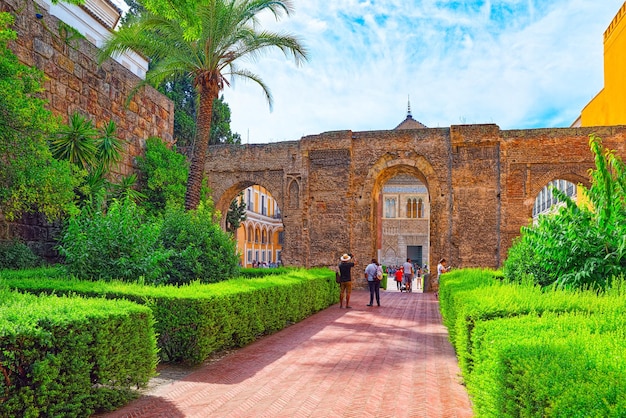 Vista di è un palazzo reale a Siviglia, in Andalusia, Spagna, originariamente sviluppato dai re arabi musulmani.