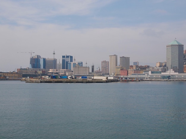 Vista di Genova Italia dal mare