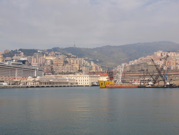 Vista di Genova Italia dal mare