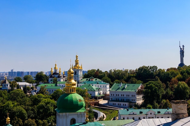 Vista di Kiev Pechersk Lavra Monastero di Kiev delle grotte e monumento della Patria in Ucraina