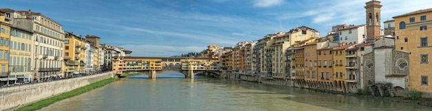 Vista di tramonto di Firenze Ponte Vecchio