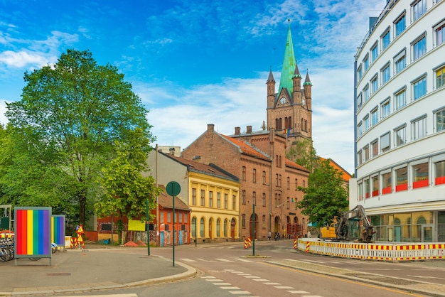 Vista di una strada a Oslo e Groenlandia Chiesa Norway