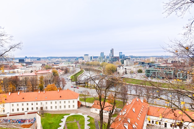 Vista di Vilnius e del fiume Neris