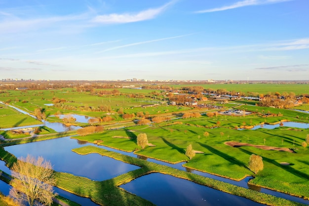 Vista drone della zona residenziale con splendidi edifici