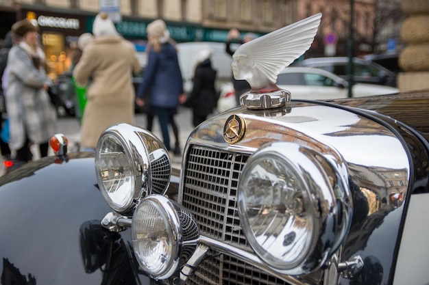 Vista focalizzata di un'auto vintage classica