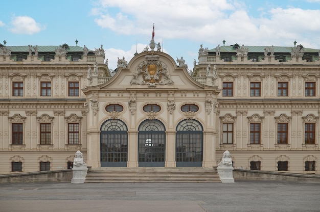 Vista frontale del Palazzo del Belvedere a Vienna Austria