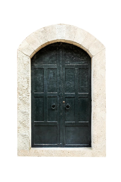 Vista frontale dell'antica porta di legno su sfondo bianco