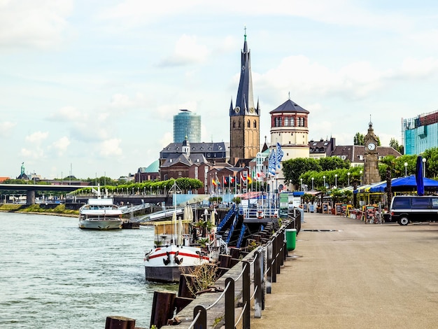 Vista HDR di Duesseldorf in Germania