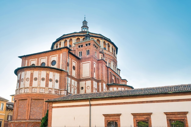 Vista laterale della chiesa di Santa Maria delle grazie Milano Italia