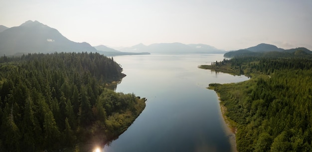 Vista panoramica aerea del lago Kennedy