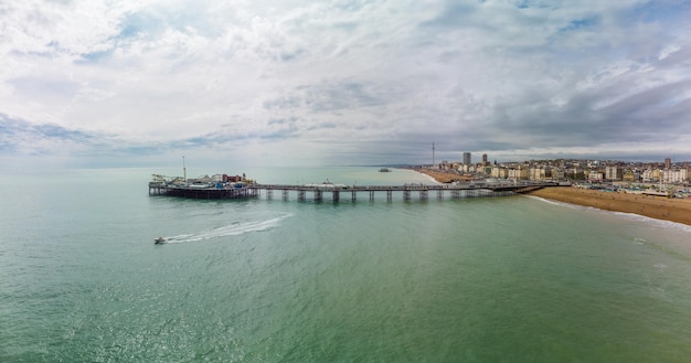 Vista panoramica aerea del molo di Brighton Regno Unito