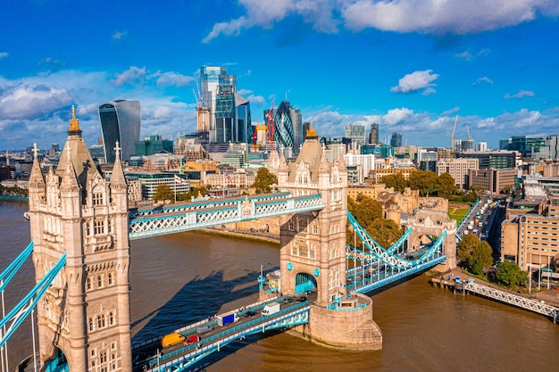 Vista panoramica aerea del paesaggio urbano del Tower Bridge di Londra