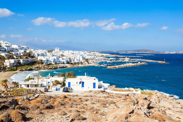 Vista panoramica aerea della città di Parikia, isola di Paros in Greece