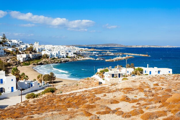 Vista panoramica aerea della città di Parikia, isola di Paros in Greece