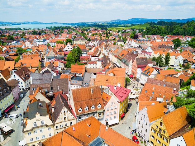 Vista panoramica aerea della città vecchia di Fussen. Fussen è una piccola città della Baviera, in Germania.