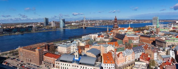 Vista panoramica dalla cattedrale di San Pietro nel centro di Riga