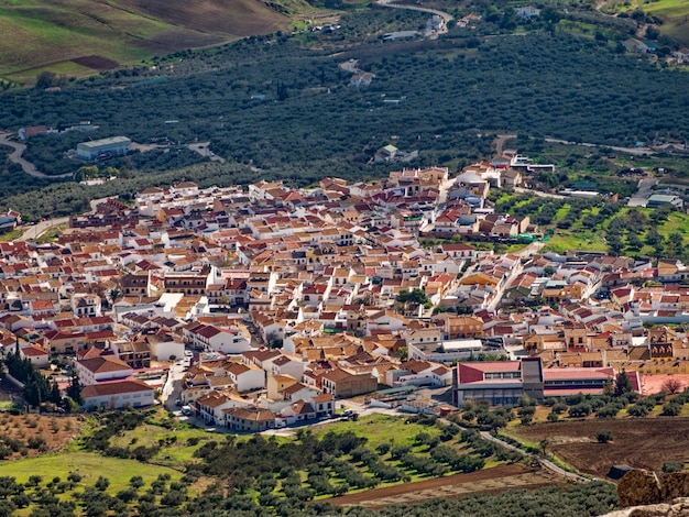 Vista panoramica dalla cima della città di Antequera in Spagna