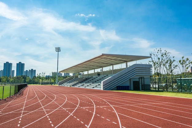 Vista panoramica dei sedili dello stadio e dello stadio del campo di calcio