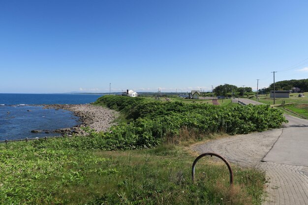 Vista panoramica del mare contro un cielo limpido