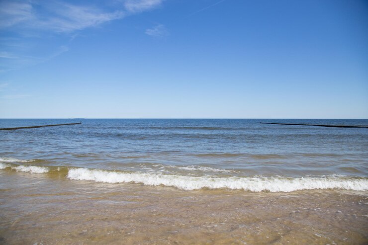 Foto vista panoramica del mare contro un cielo limpido